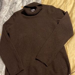 Women’s medium brown cashmere light turtleneck sweater only worn once